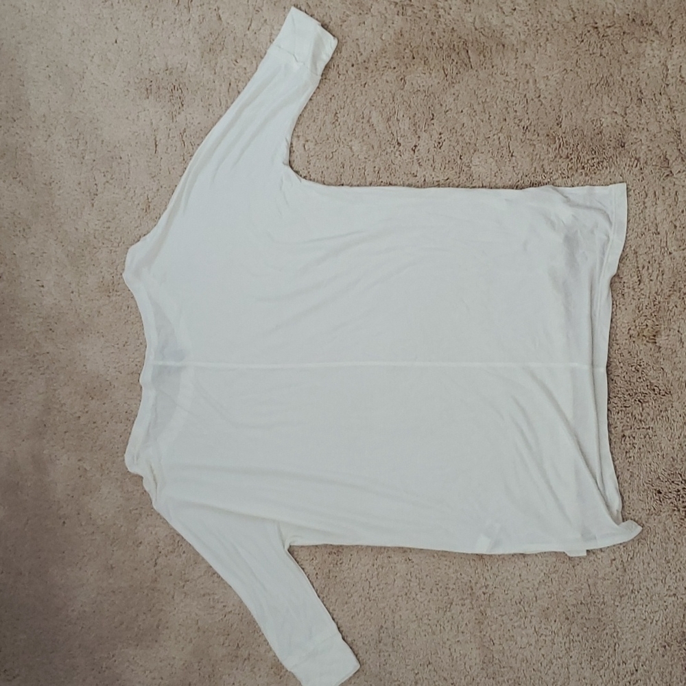 Express White Top - Picture 4 of 6